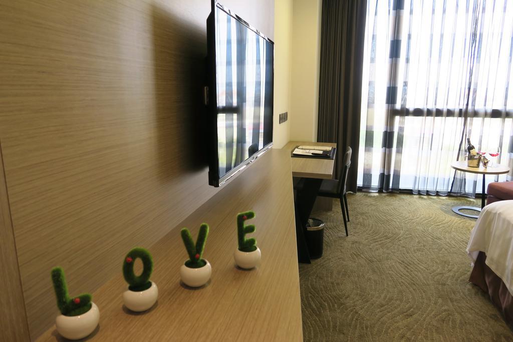 Look Royal Resort Цзяї Екстер'єр фото A room at the hotel