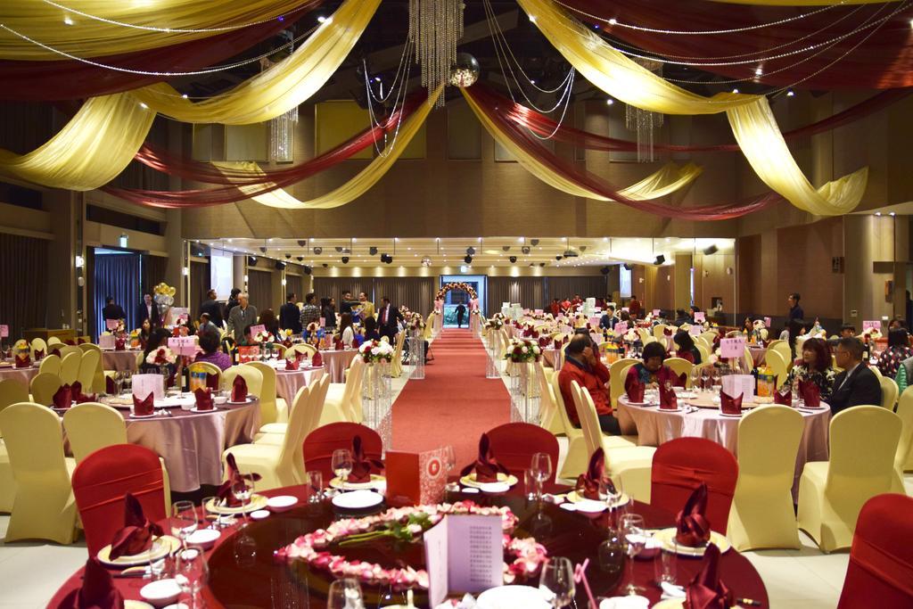 Look Royal Resort Цзяї Екстер'єр фото A wedding reception at a hotel